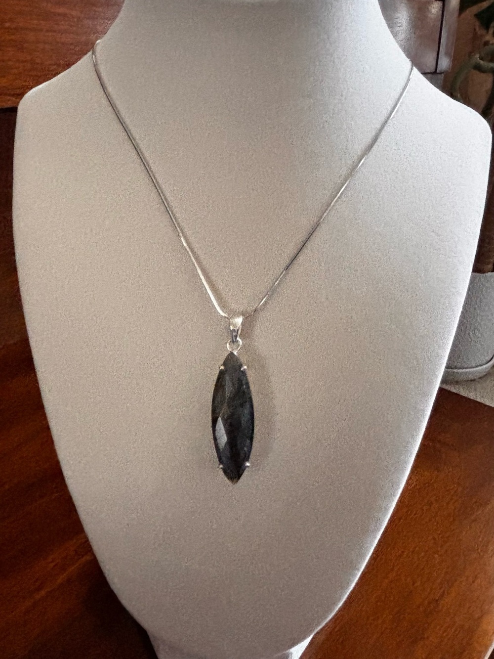 Silver Necklace with genuine Labradorite Pendant